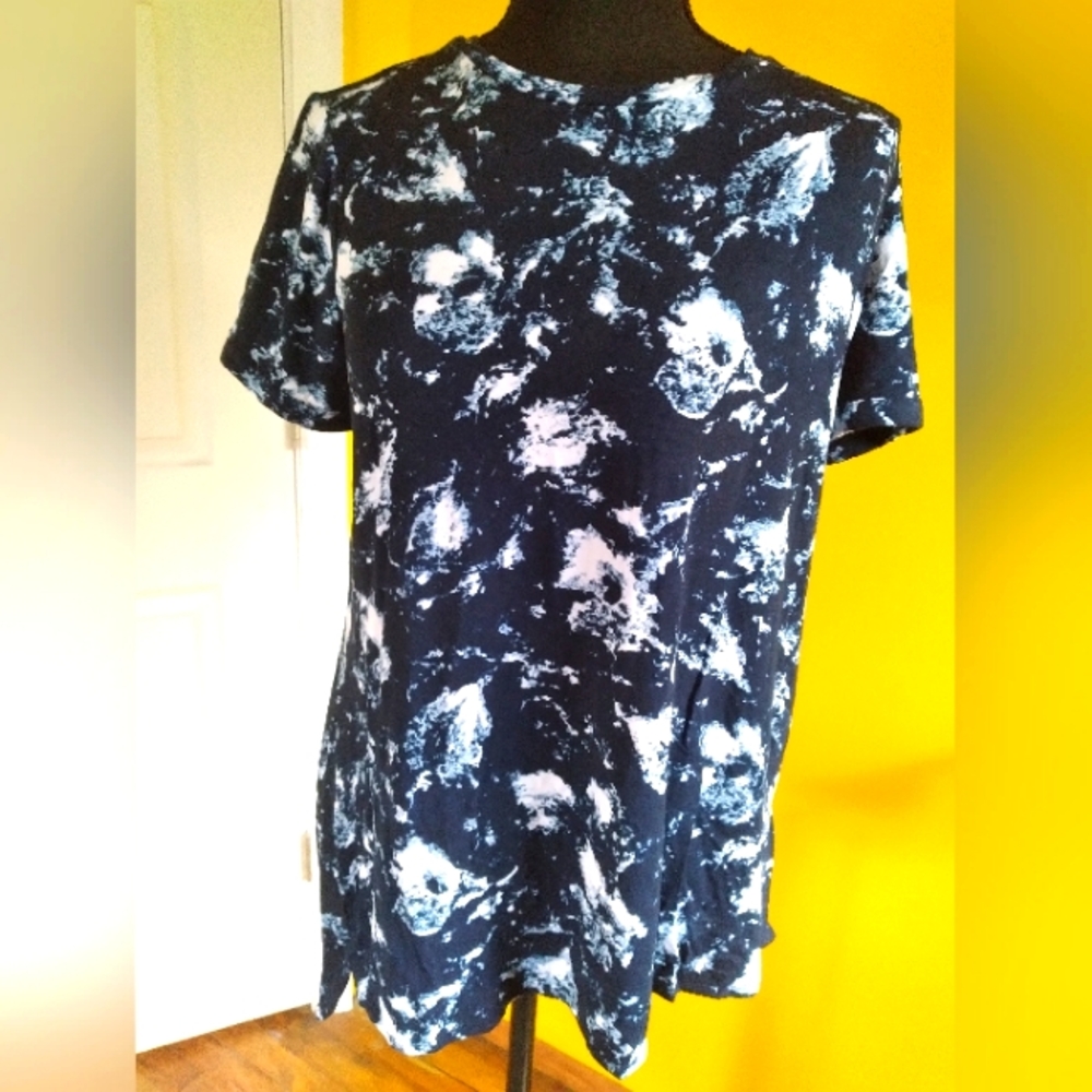 Ellen Tracy X SMALL HiLo Tunic Tee - Floral Navy
